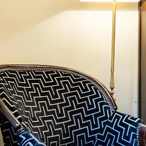 https://teatro-suites-malaga.1costadelsol.com